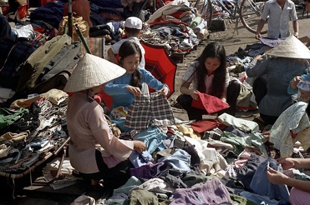 Chợ trời Sài Gòn trước năm 1975 - Một miền ký ức thật đẹp