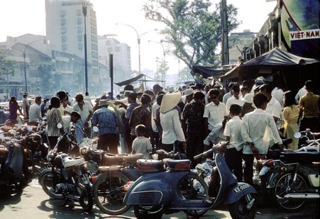 Chợ trời Sài Gòn trước năm 1975 - Một miền ký ức thật đẹp